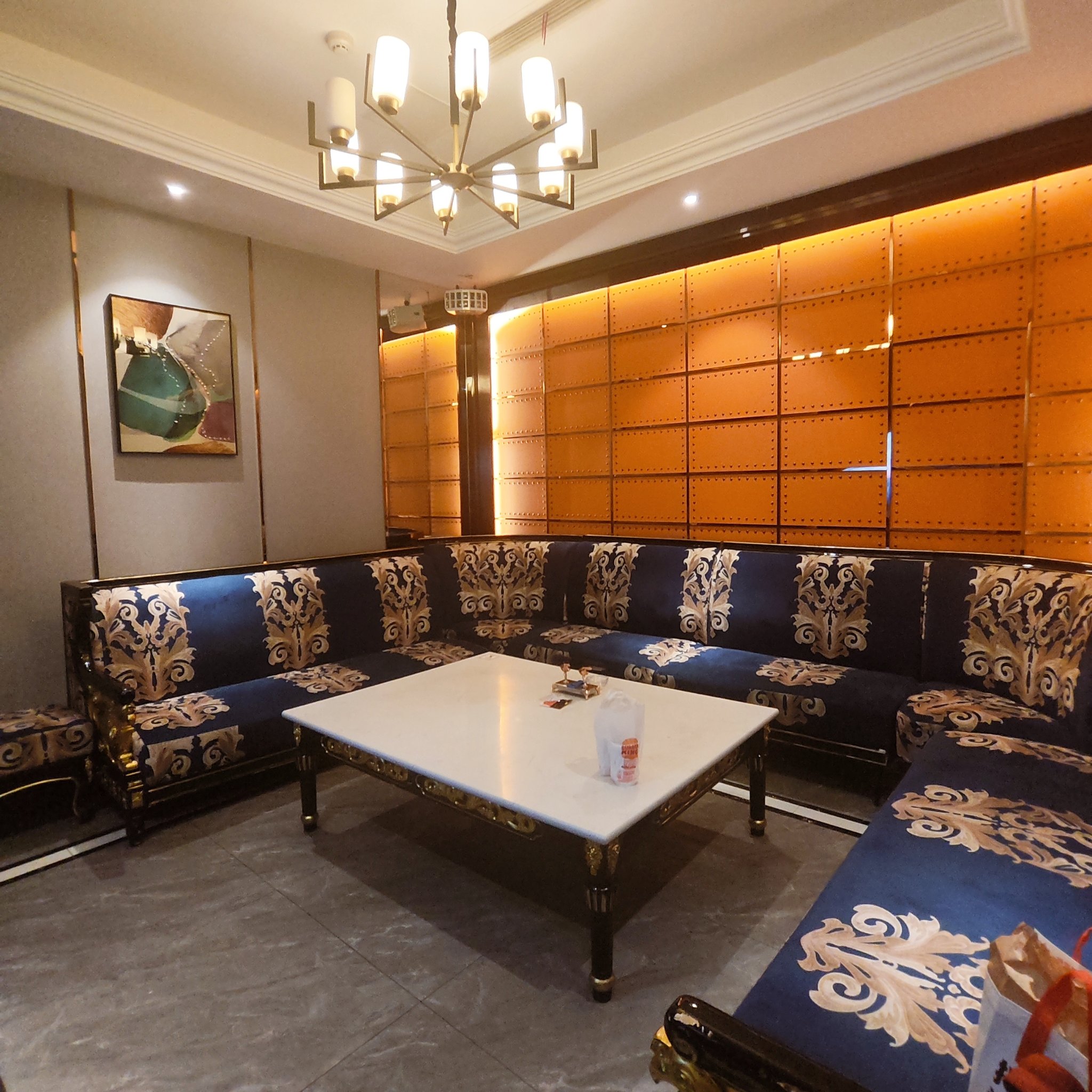 信阳商务ktv环境服务怎么样-新县ktv预定